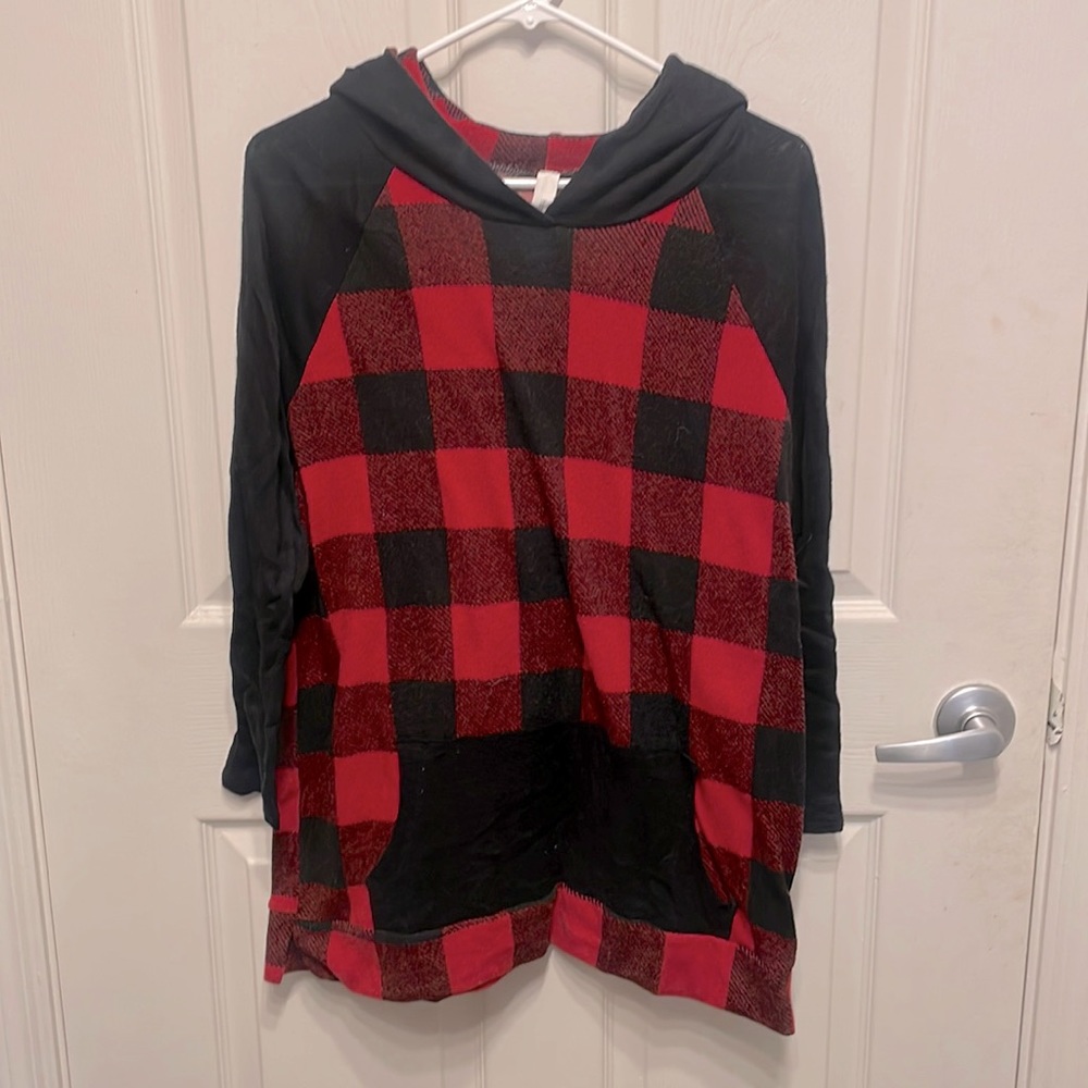 Buffalo Plaid lightweight sweater (hoodie)